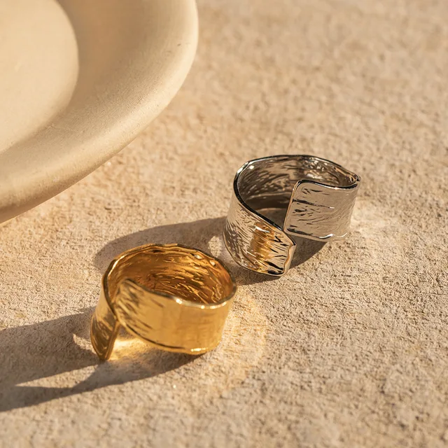 Edgy - Silver Ring