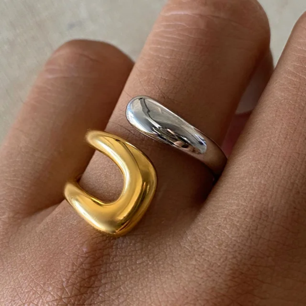 Hollow - Ring (Gold & Silver)