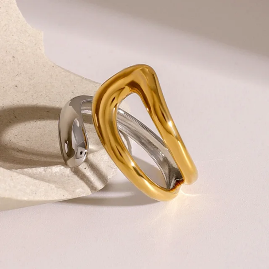 Hollow - Ring (Gold & Silver)