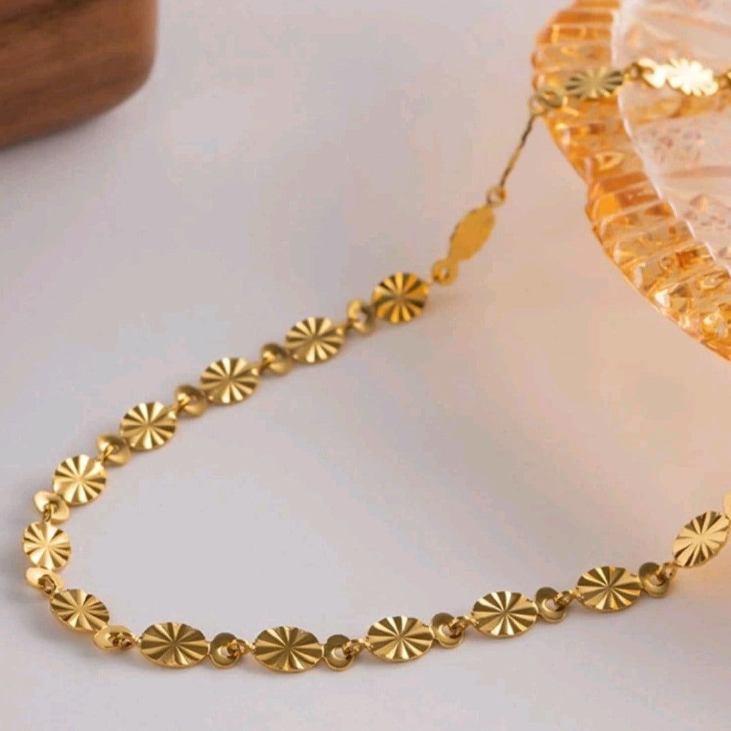Chain of Flowers - Necklace