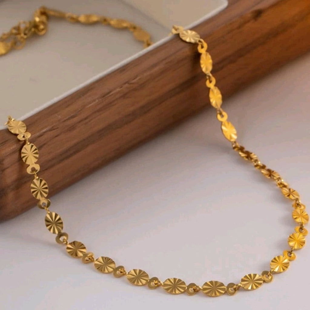 Chain of Flowers - Necklace