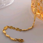 Chain of Flowers - Necklace