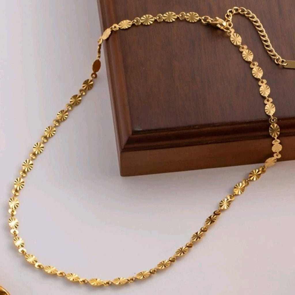 Chain of Flowers - Necklace