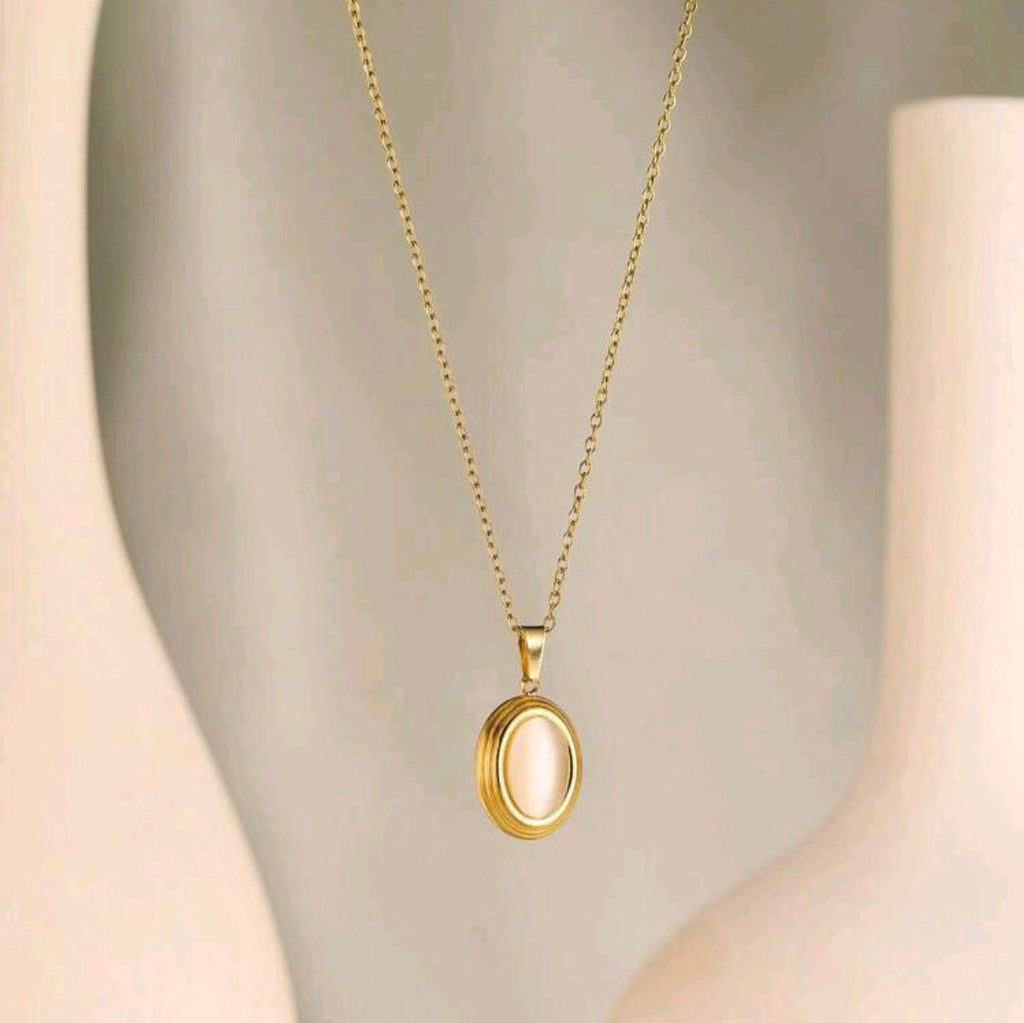 The White Oval - Necklace