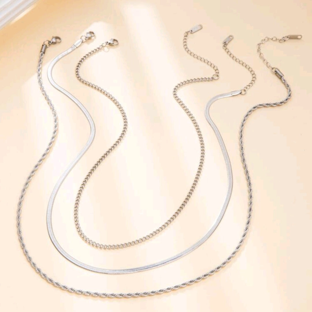 Classy - Set of 3 Silver Necklaces