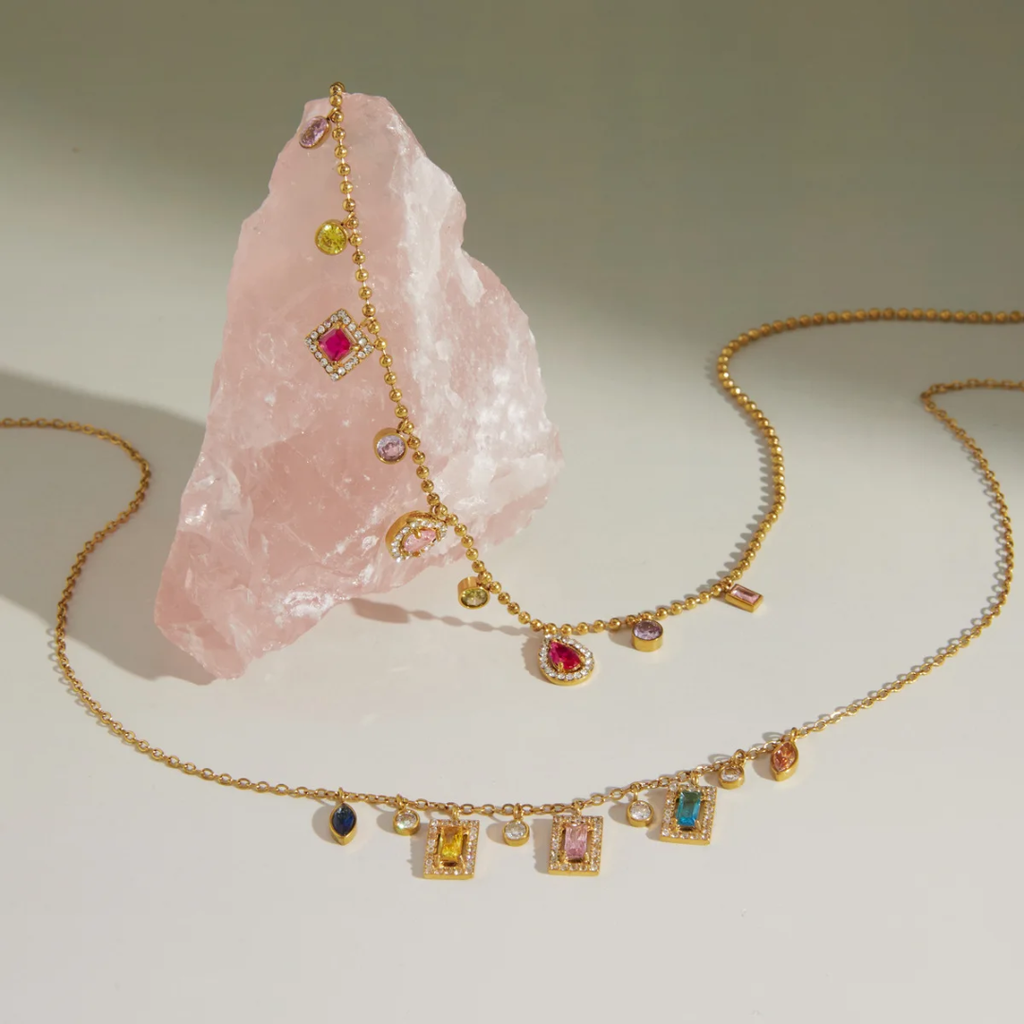 La Vie En Rose - Necklace