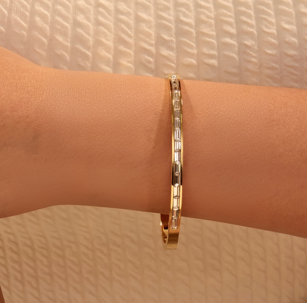 White Shimmer - Bangle