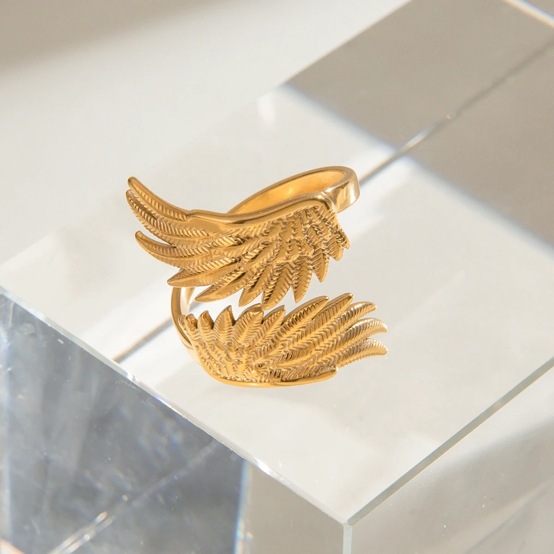 Angel Hug - Ring