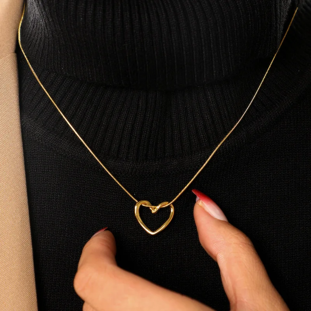 Heart on Bloom - Necklace