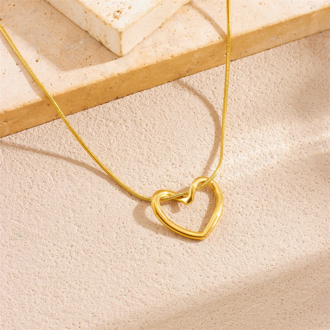 Heart on Bloom - Necklace