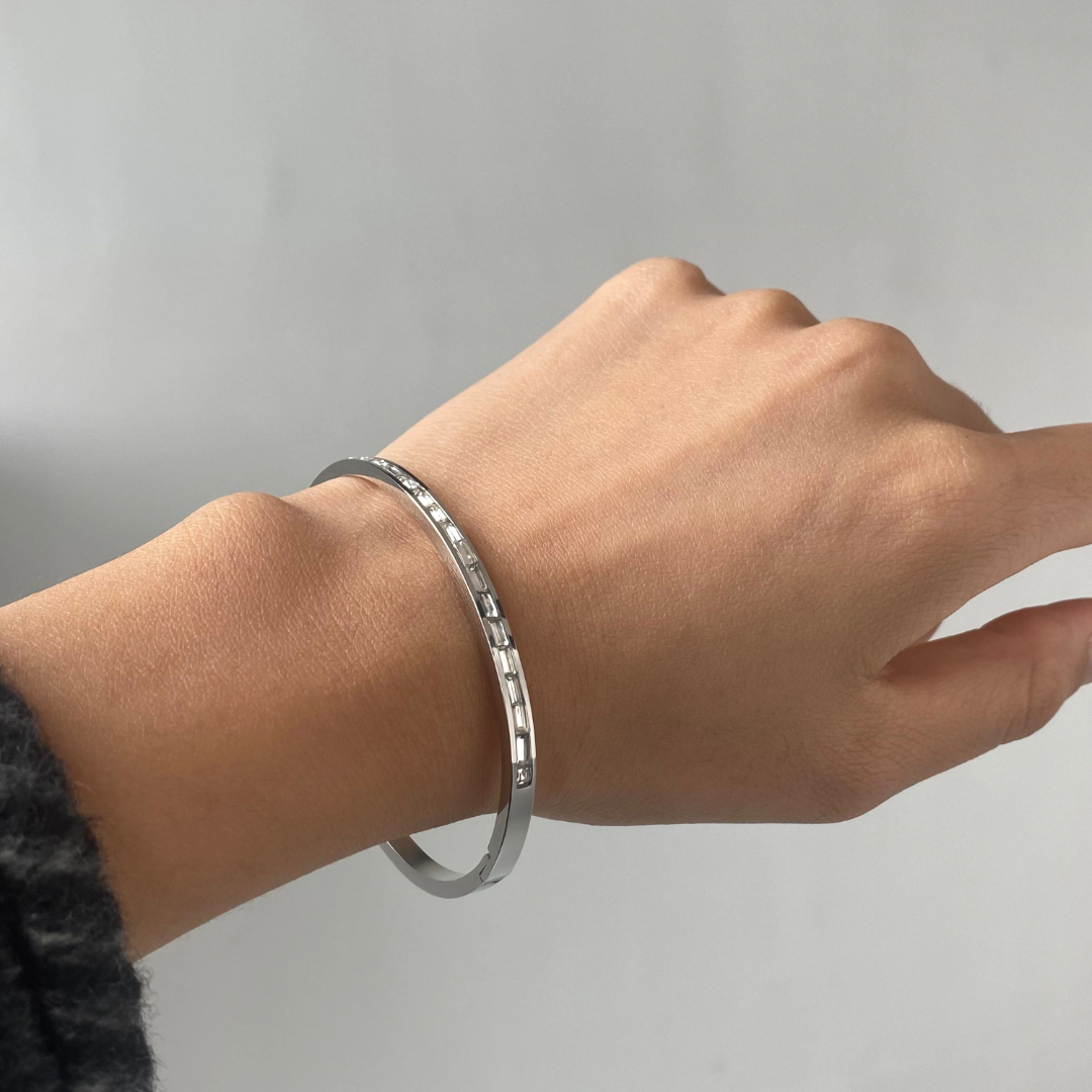 White Shimmer - Silver Bangle